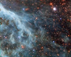 Turquoise-tinted plumes in the Large Magellanic Cloud